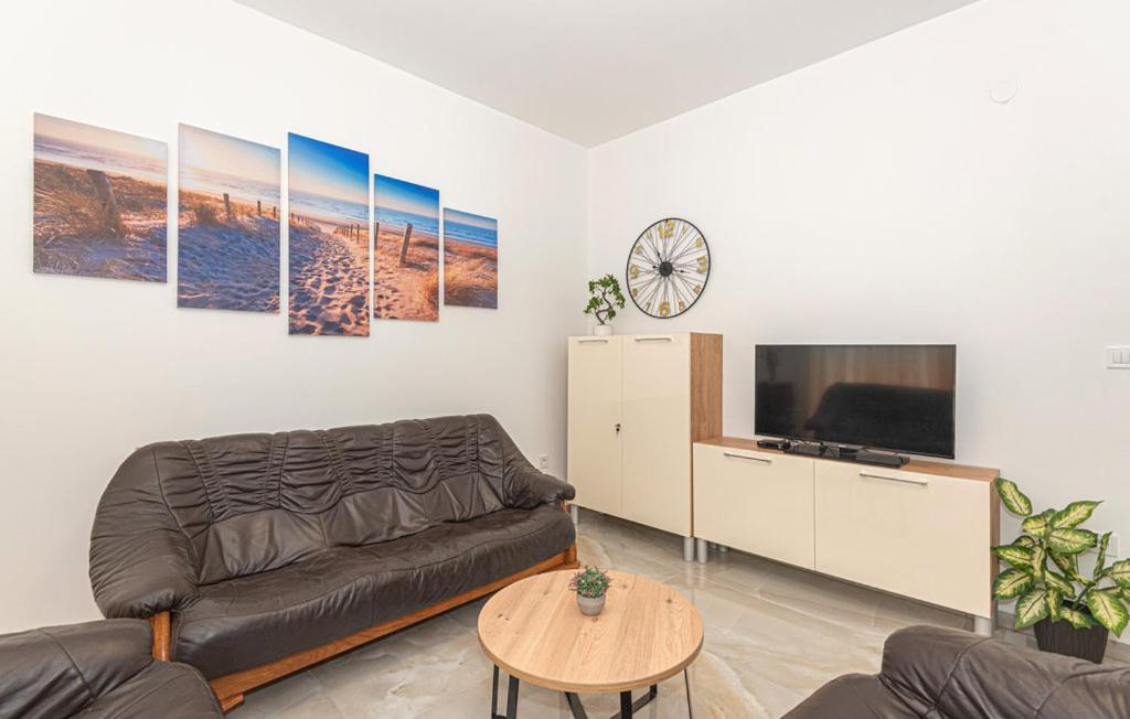 Holiday Home Gveric Водице Екстериор снимка