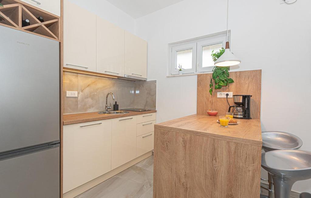 Holiday Home Gveric Водице Екстериор снимка