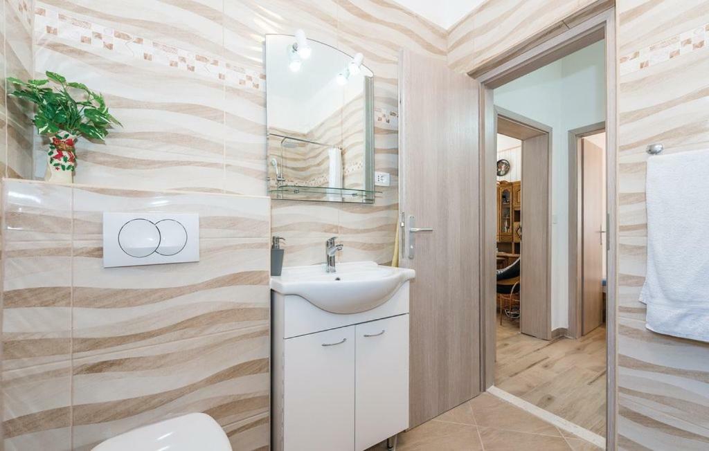 Holiday Home Gveric Водице Екстериор снимка