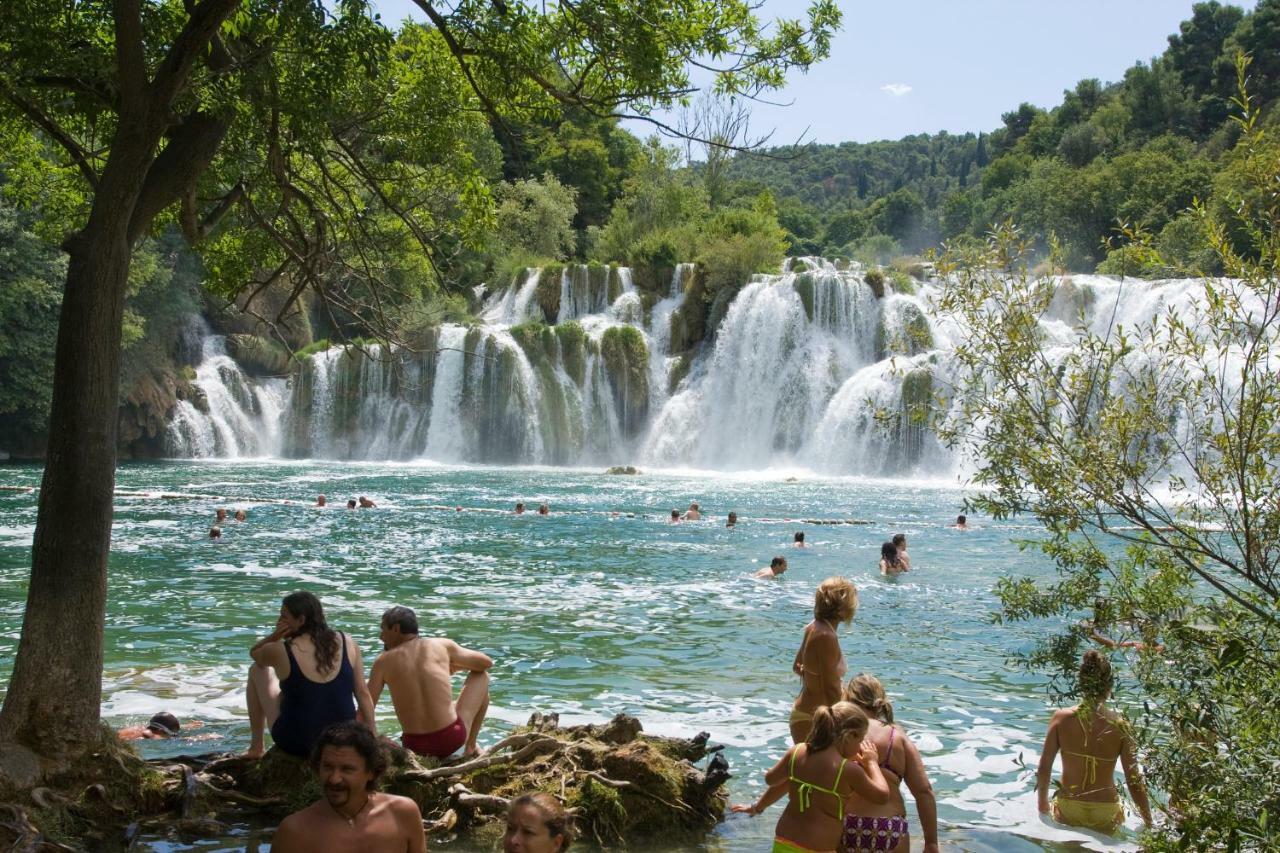 Holiday Home Gveric Водице Екстериор снимка
