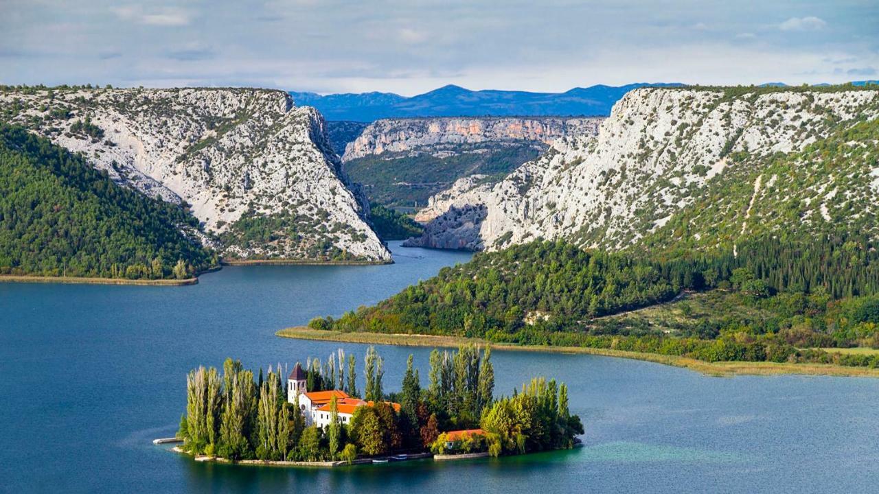 Holiday Home Gveric Водице Екстериор снимка
